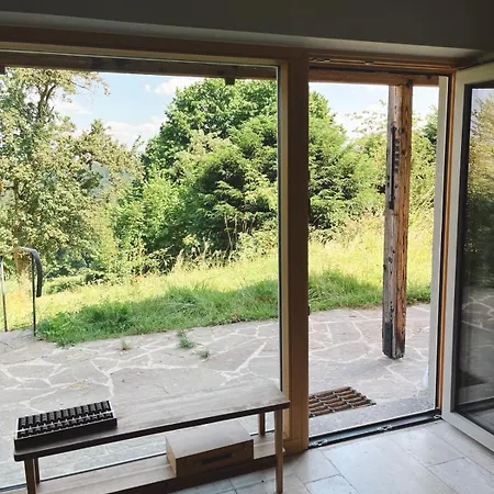 Apartman Oe - *
