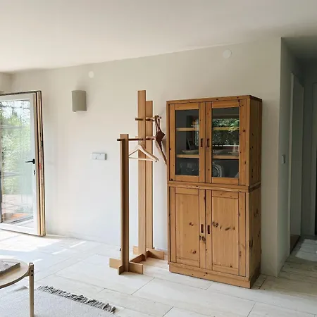 Apartman Oe - *